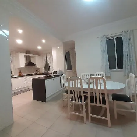 Gale 3 Storey Villa Really On The Beach Albufeira