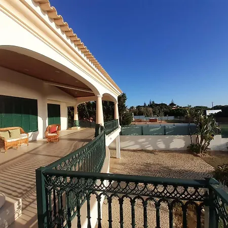 Gale 3 Storey Villa Really On The Beach