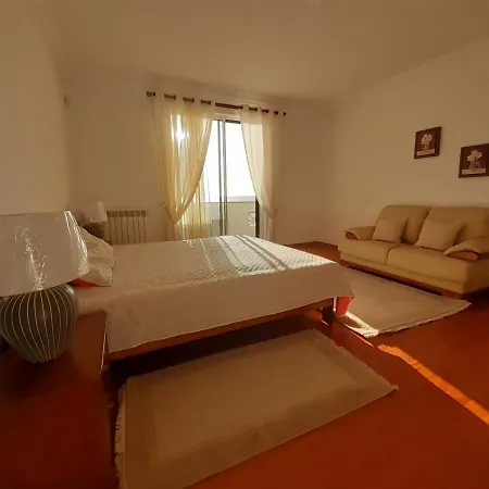 Gale 3 Storey Villa Really On The Beach * Albufeira
