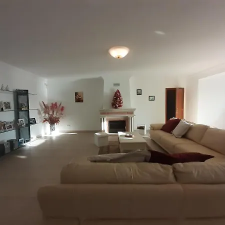 Gale 3 Storey Villa Really On The Beach Albufeira